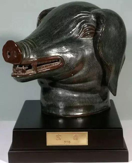 天下一家人打一生肖、谁来落实解答？