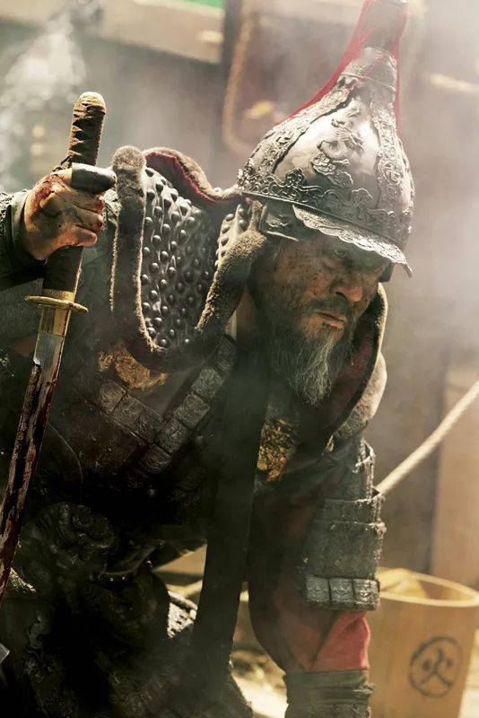 俯首称臣打一生肖、背后的坚韧与不屈